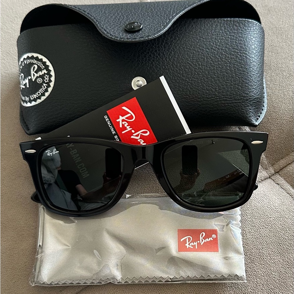 Ray-Ban RB2140F Black Wayfarer Sunglasses *Brand New* with case included